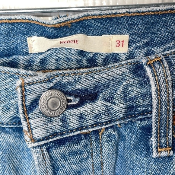 LEVI'S Medium Wash High Rise Button Fly Wedgie Straight Fit Jeans Size 31 - Picture 14 of 16